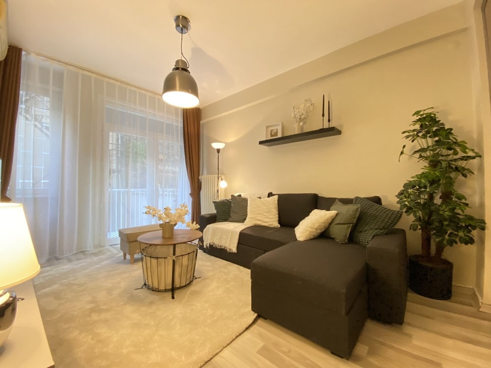 Exquisite and Spacious Flat in Central Sisli — фото 5
