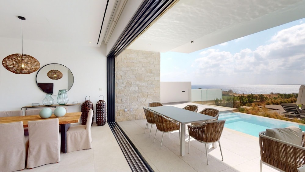 Periyiali Seafront Villa Nefeli — фото 3