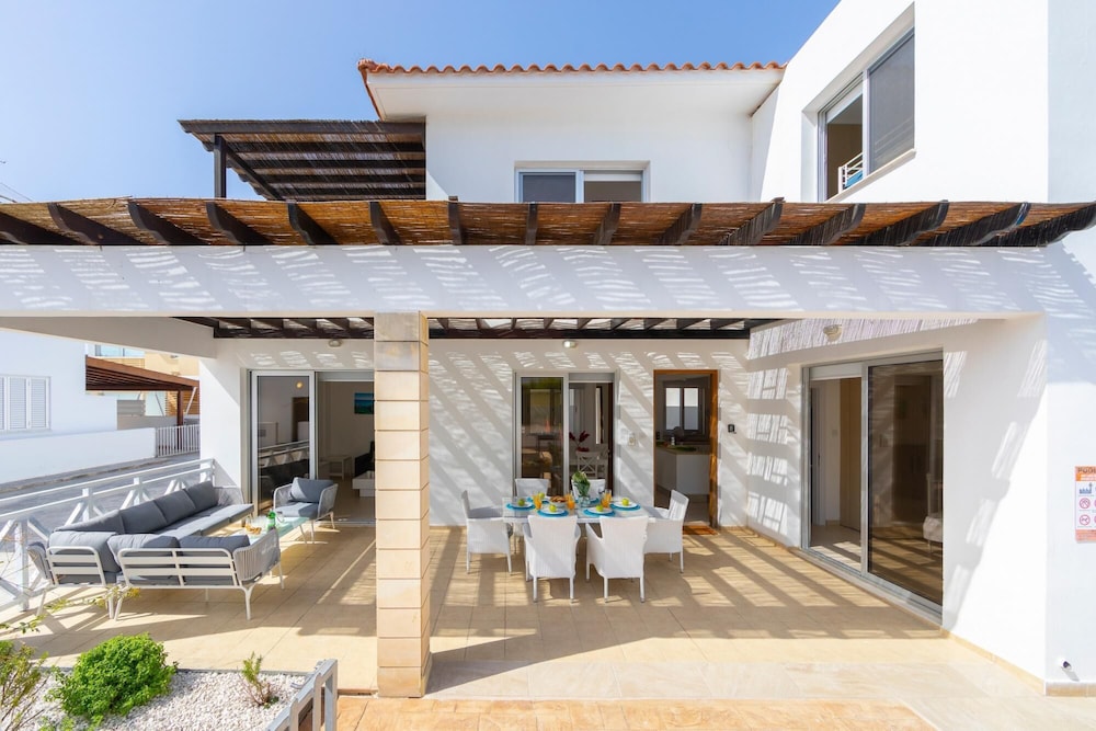 Protaras Sapphire Seaside Villa — фото 5