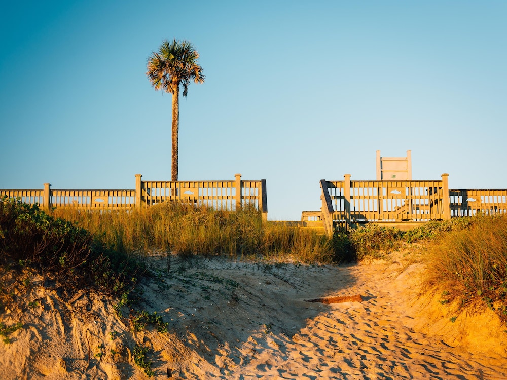 Breezy Villa by Distinctive Beach Rentals