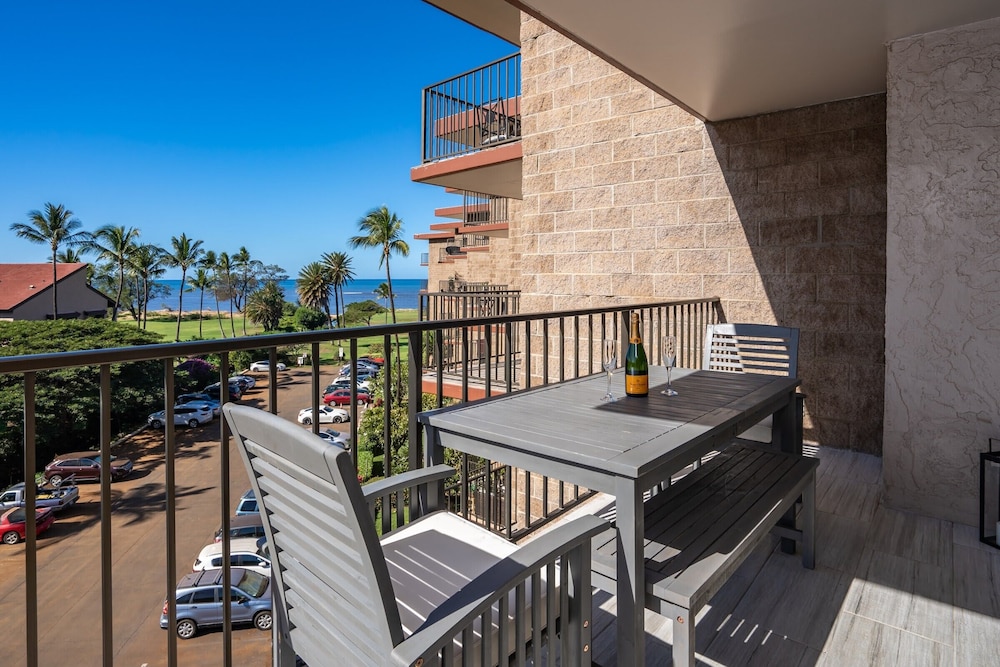 Chic & Elegant Oceanfront Vistas — фото 3