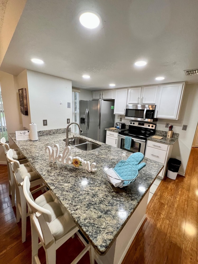 Grand Family Deluxe 3BD Condo Near Disney Universal 22