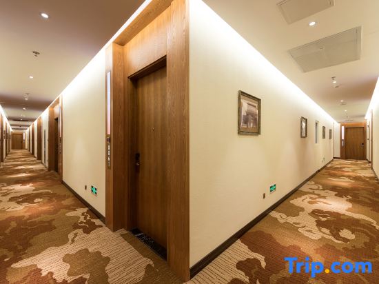Yingka Hotel (Beijing Changping Metro Station Government Street)