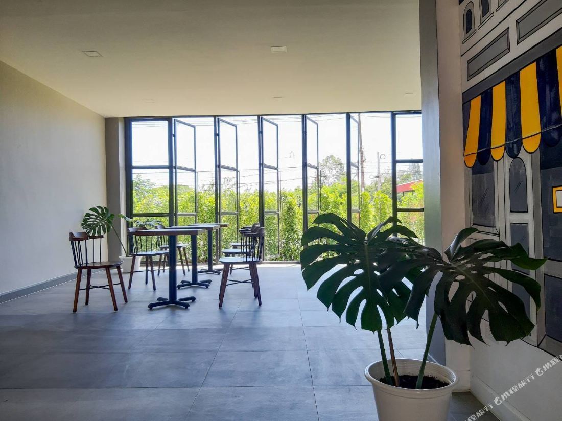 The Model Garden — фото 4