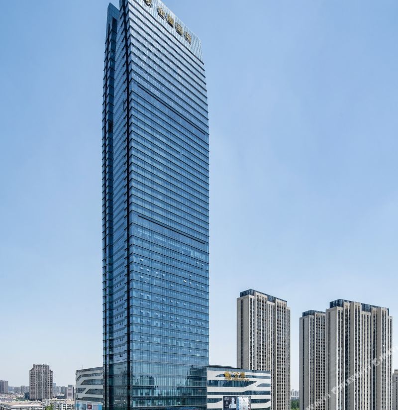 G E Summit Hotel — фото 2