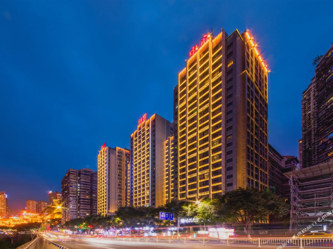 Orient river and city Hotel(Chongqing Jiefangbei Hongyadong store)
