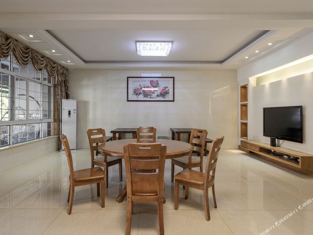 Yunshang Grassland·Anji Zhulin Yaju Swimming Pool Homestay
