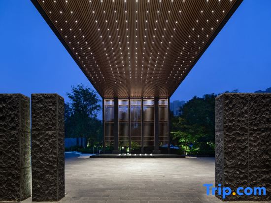 Yiman Hotel