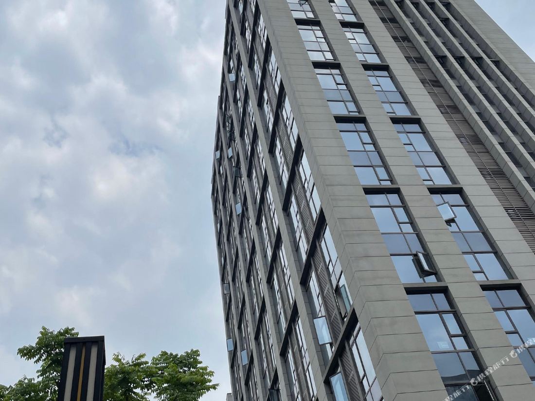 Yujian Xiaozhu Hotel