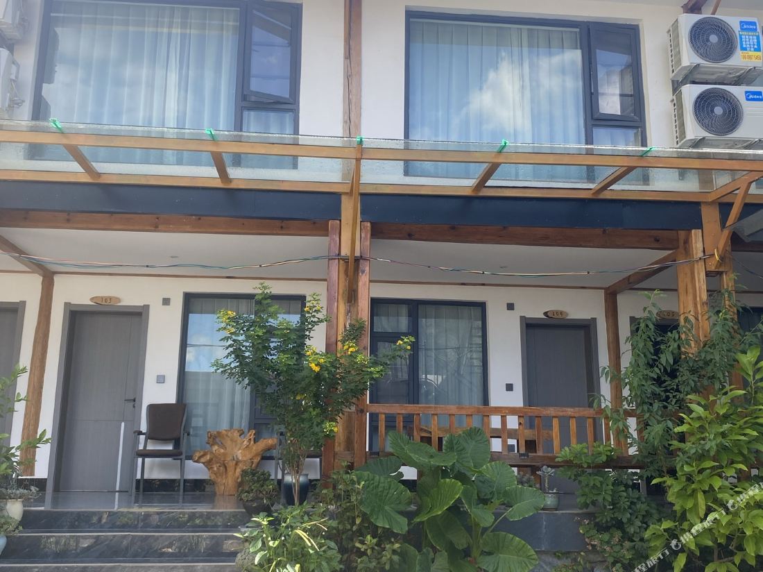 Shangri-La Central Tiger Leaping Canyon Dream Boutique B&B