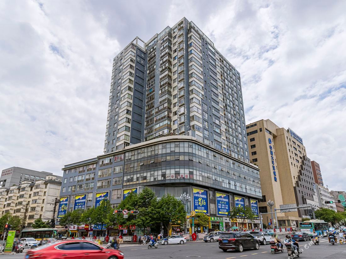 Kaiya Hotel (Kunming Yuantongshan Honghui Hospital Store)