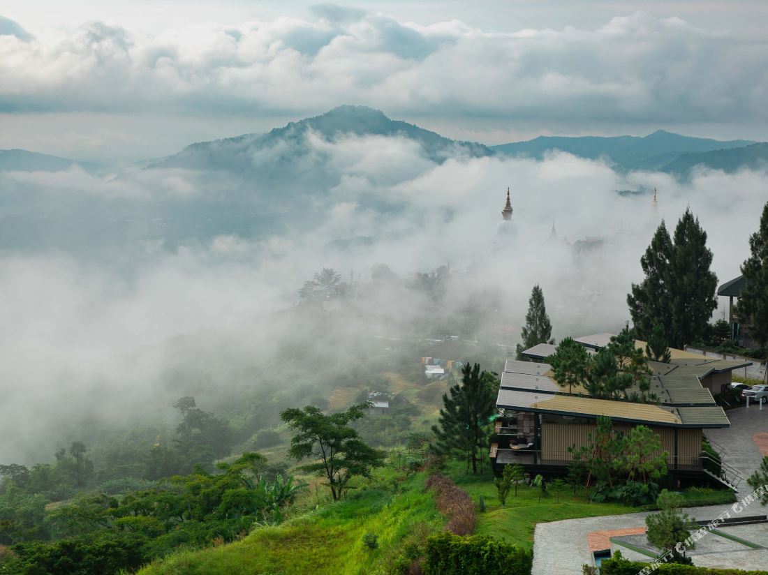 Pino Latte Resort and Hotel