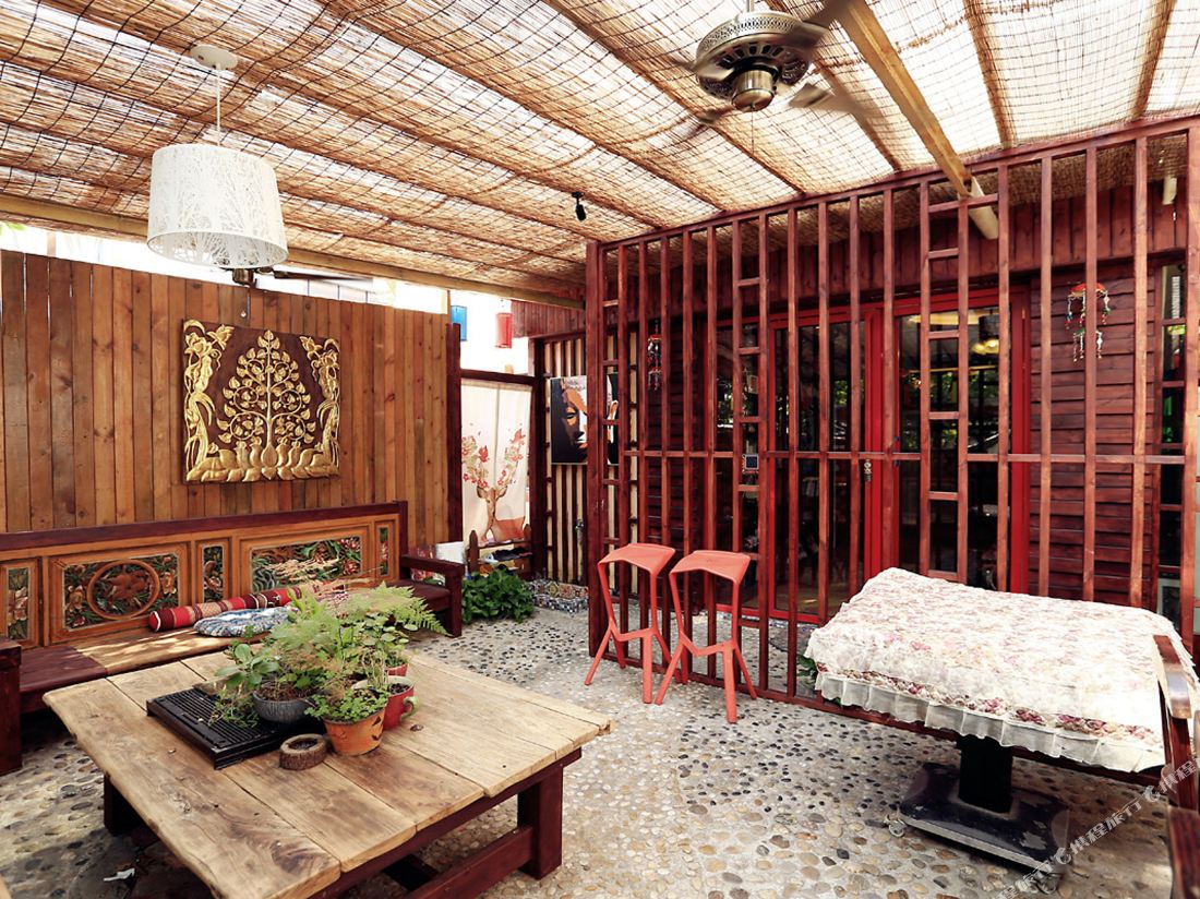 Mianbaoshu Theme Hostel — фото 3