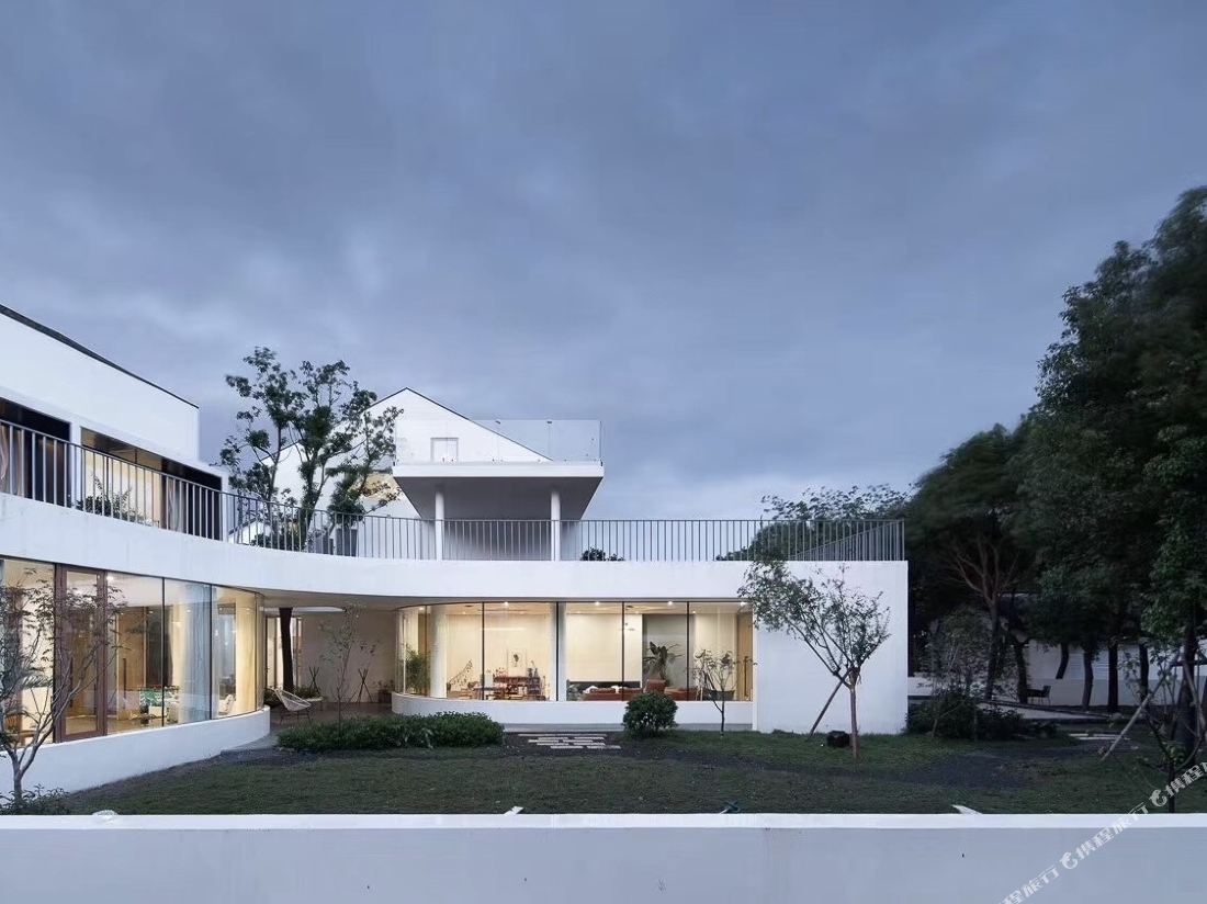 Buruxian Manyin Guesthouse