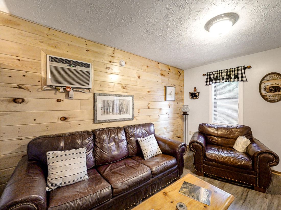 Bear Hugs Cabin — фото 3