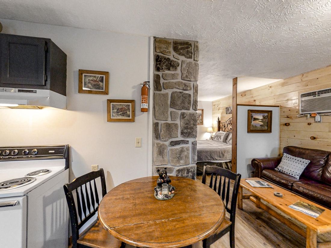 Bear Hugs Cabin — фото 4