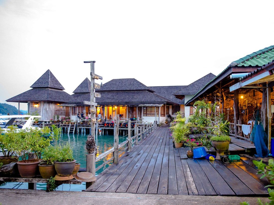 Salakphet Resort