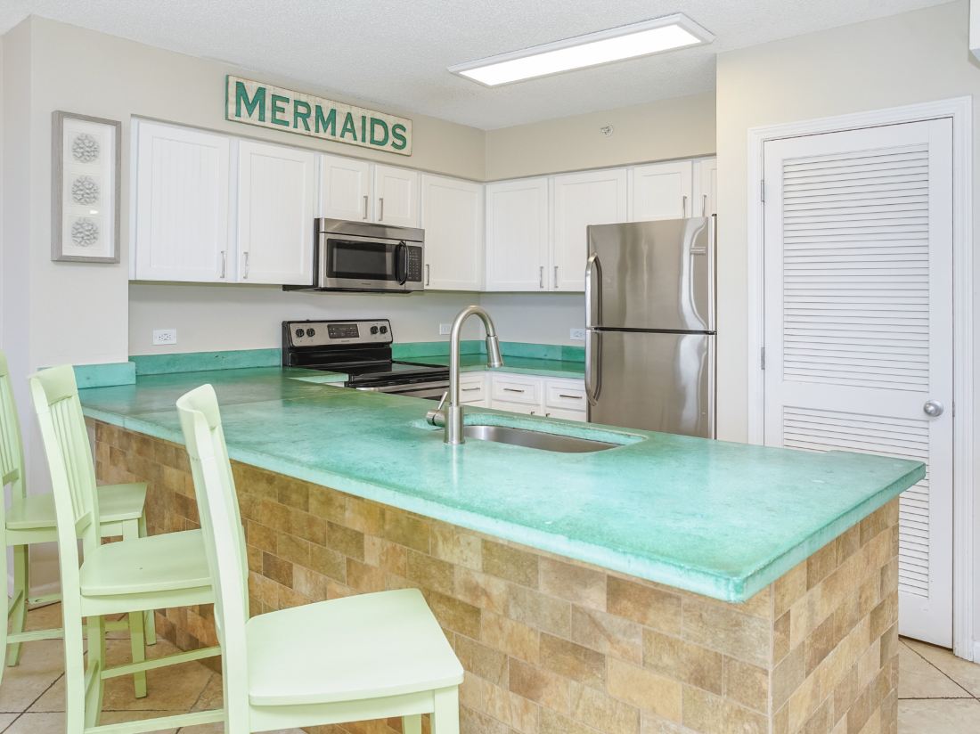 Spacious Kitchen and Three Pools - Inviting Beach Haven — фото 4