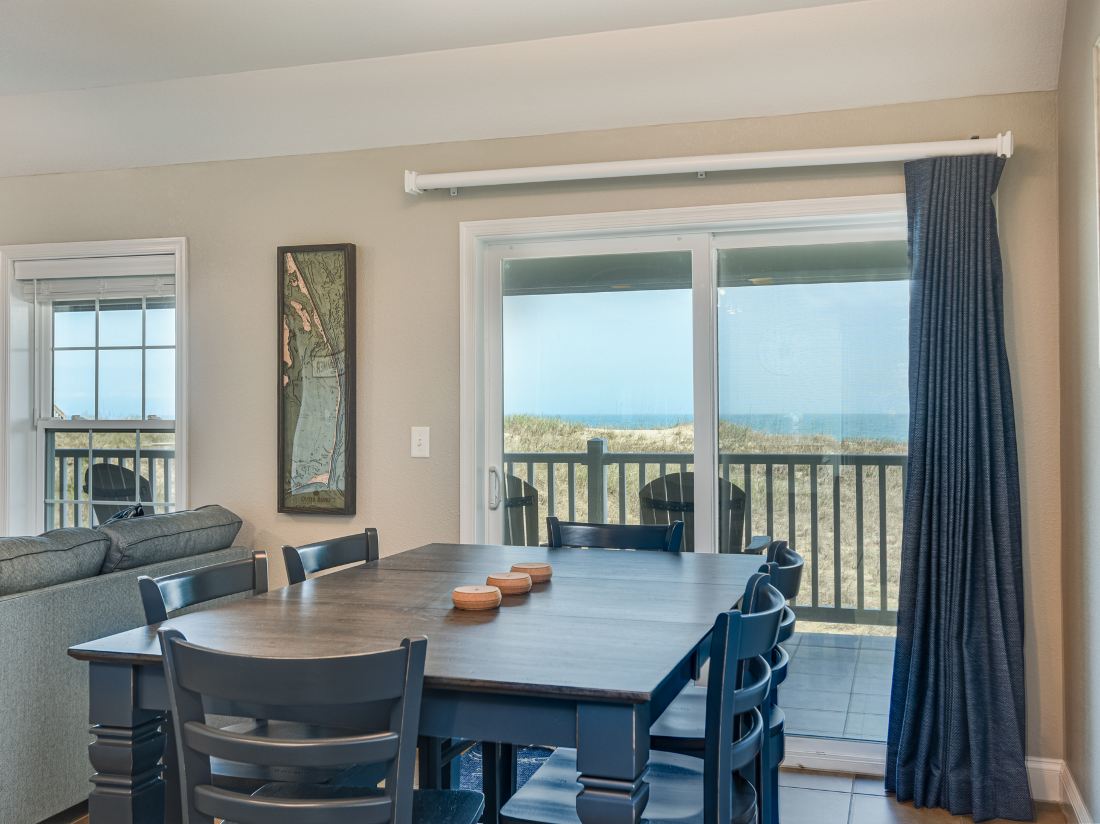 Oceanfront Deck and Community Pool - Inviting Coastal Sanctuary — фото 5