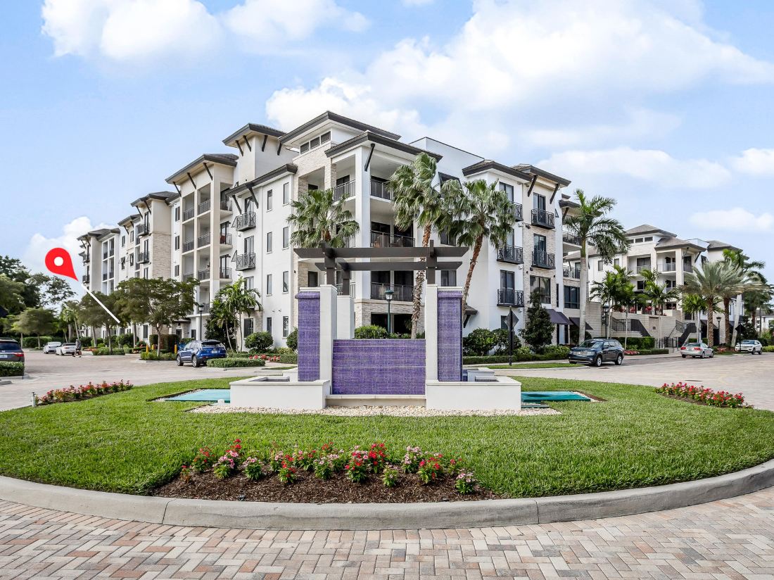 Naples Square Paradise — фото 2