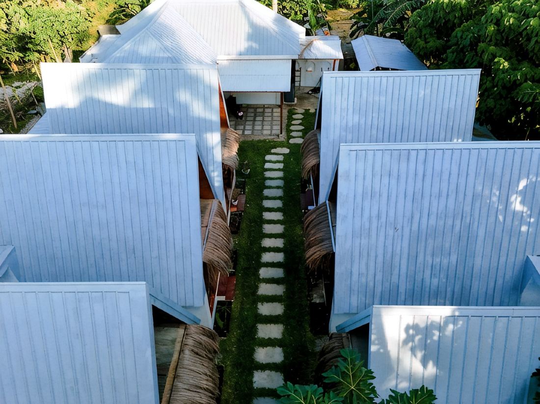 Tiny a-frame with comfortable bed, hot shower, aircon — фото 2