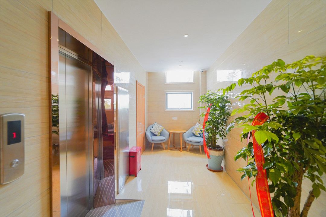 Yixin Hotel (Shanghai Lujiazui New International Expo Center)
