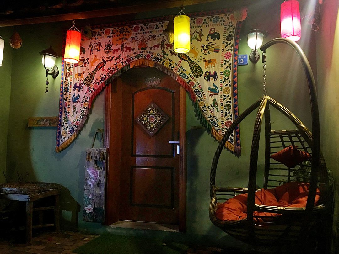 Mianbaoshu Theme Hostel — фото 4