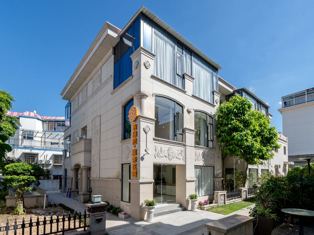 Xiamen Jivini Monet Garden Hotel (Huangcuo Beach Branch on Huandao Road)
