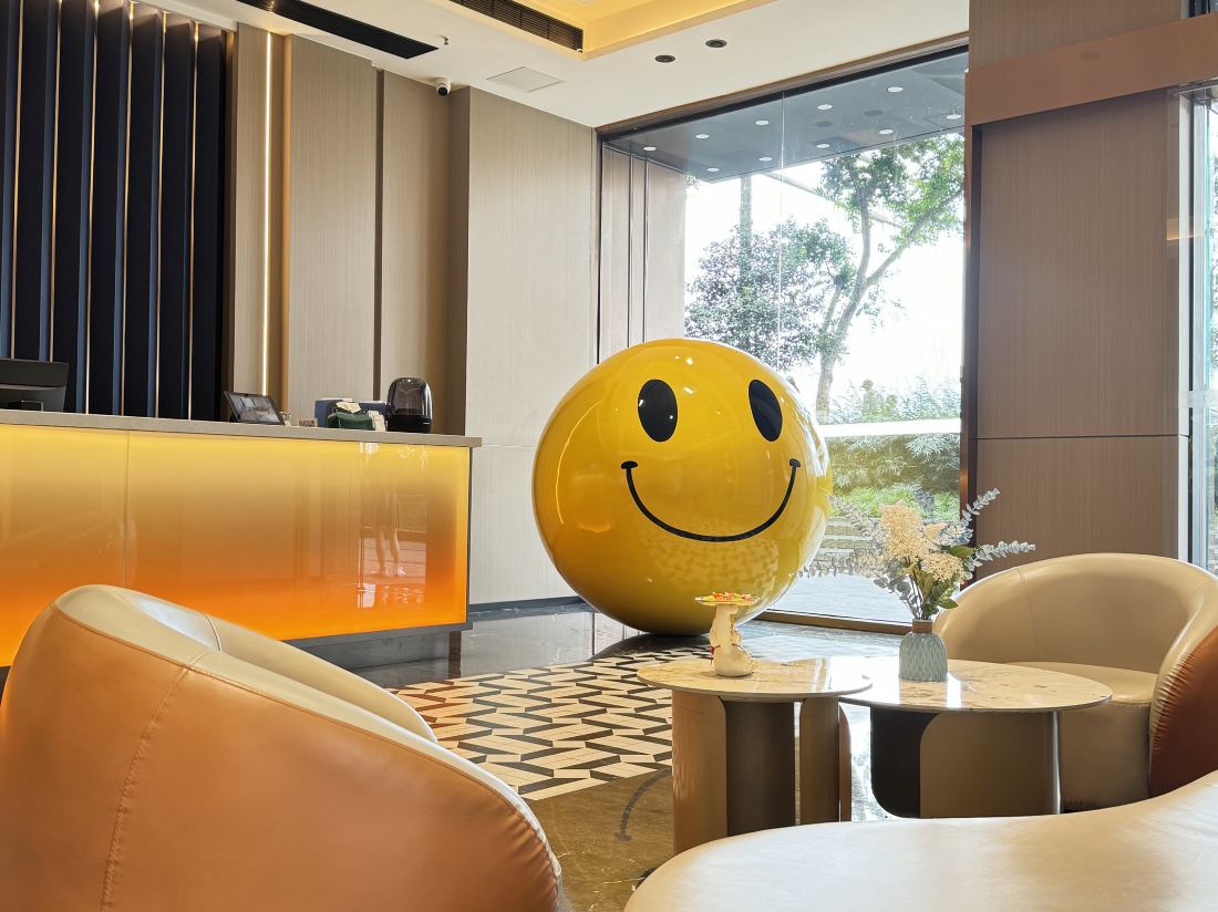 Huanman Gaohang Riverview Hotel (Chongqing Hongyadong Jiefangbei Pedestrian Street Branch)