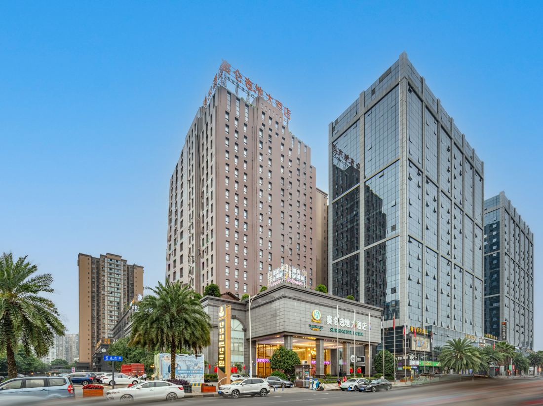 Serengeti Hotel