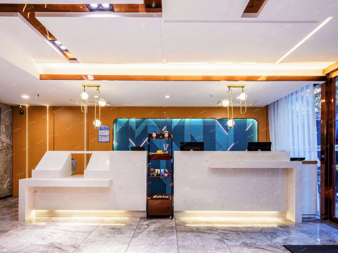 Yimimi Apartment (Guangzhou 13 Hangyi De Road Subway Station)