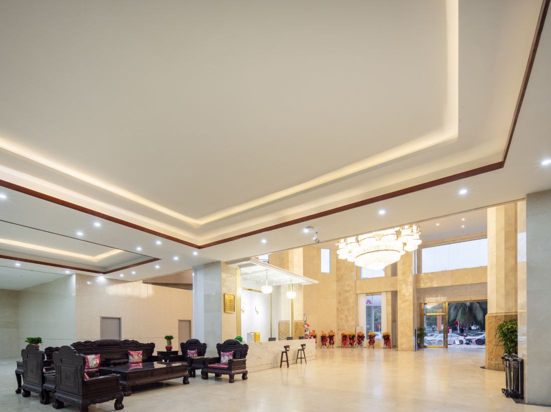 River Spring Sea View Hotel — фото 4