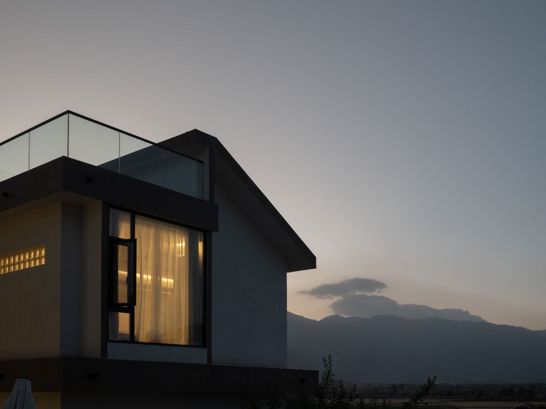 Dali 89 · Dan design studio mountain scenery pastoral B & B