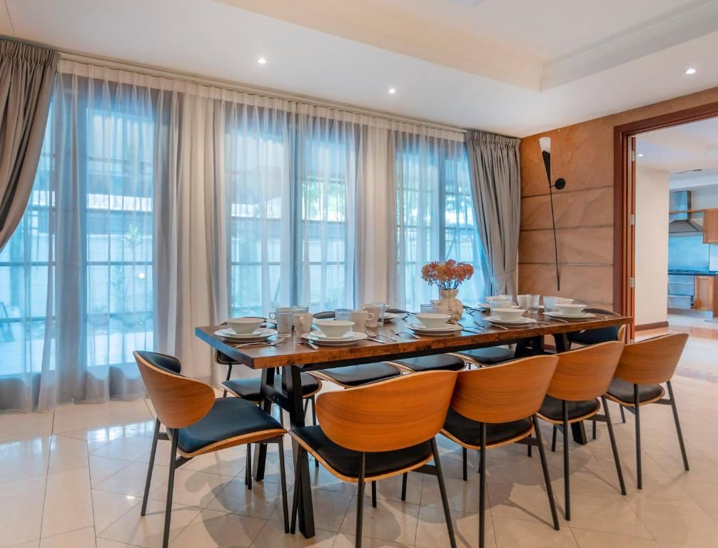 325 Ritchie by COBNB@ U Thant. — фото 2