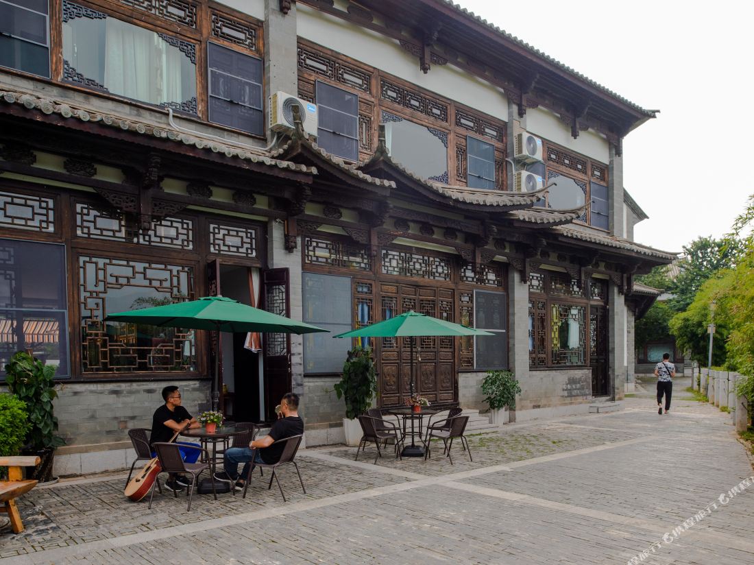 Qinqi Inn