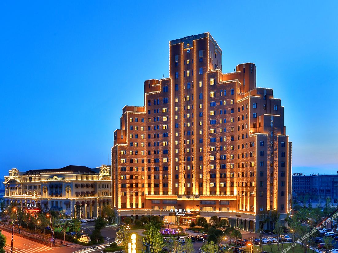 Broadway Building Hotel (Hengdian Movie City)