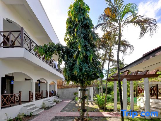 Nirvana Beach Resort — фото 4