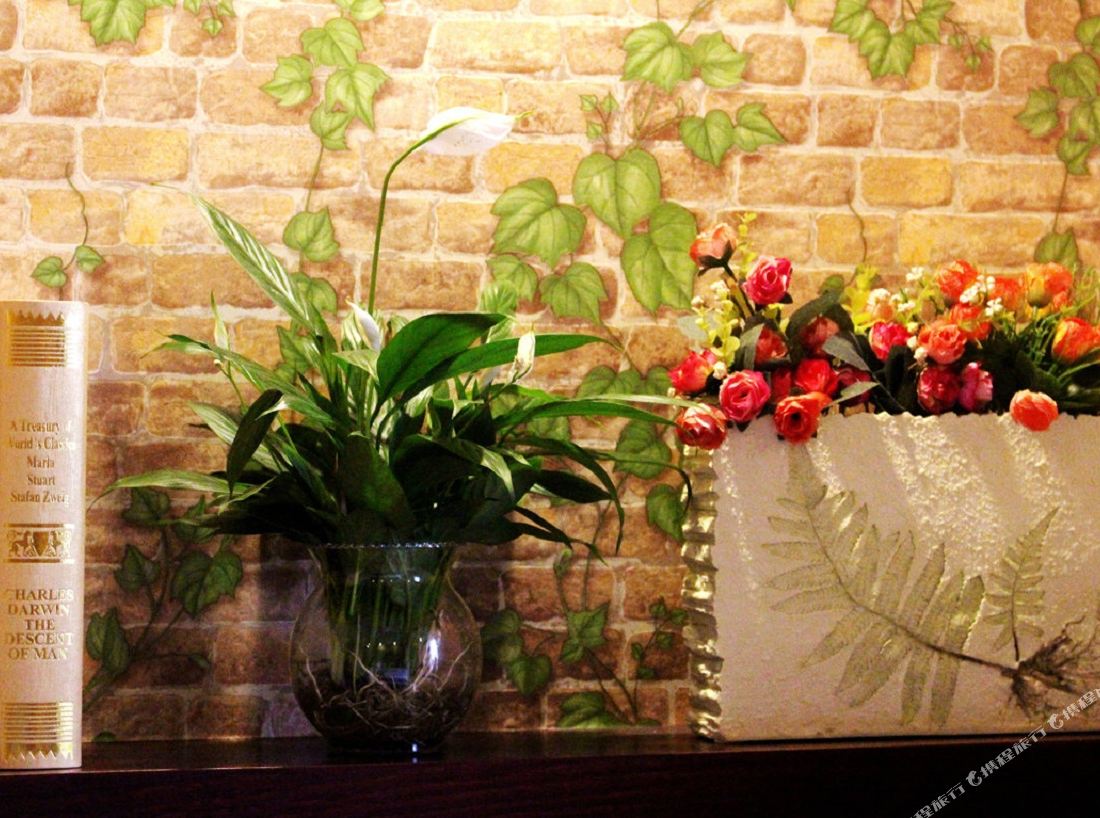 hai rong ni jia hotel(chengdu century city new exhibition store)
