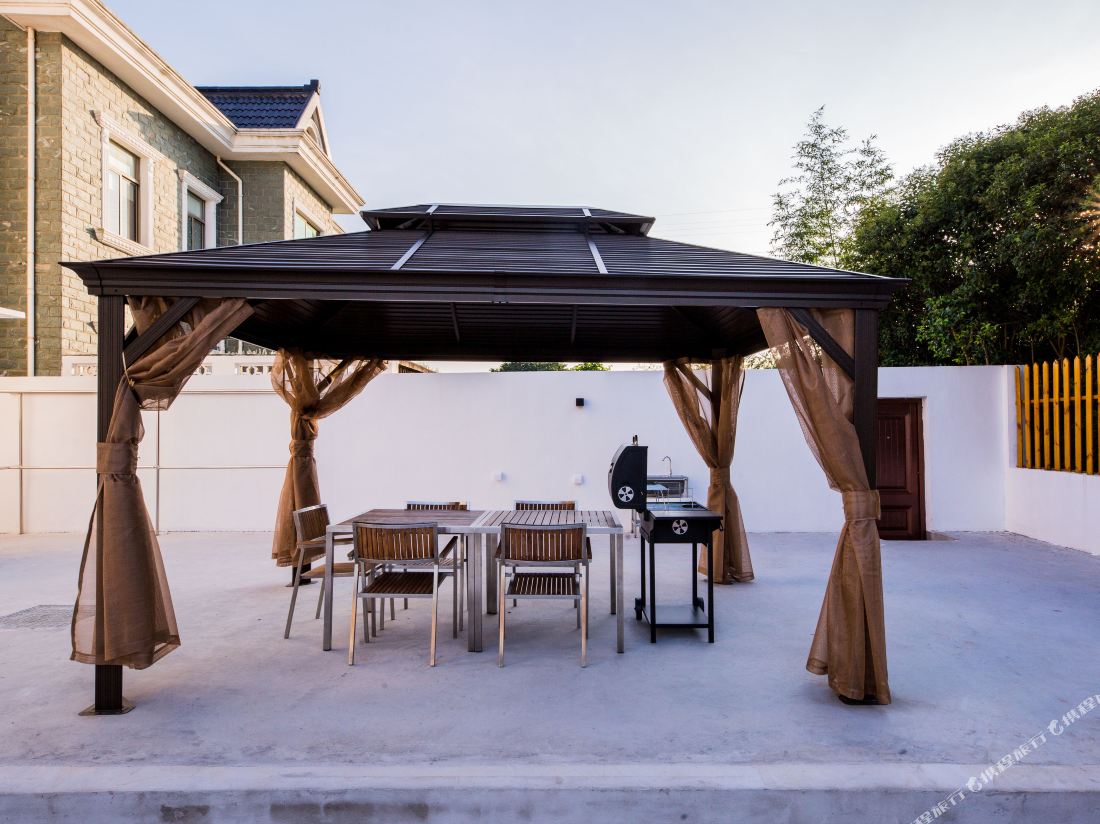 Manshu Garden Hostel