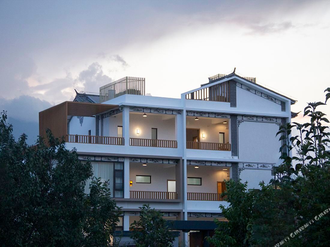 Dali echo field light luxury accommodation — фото 4