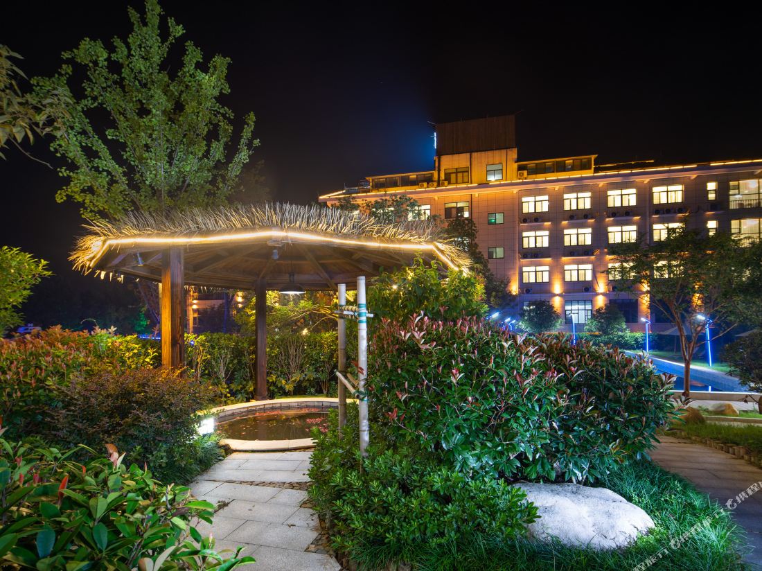 Nanshan Bamboo Sea Wanhong Parent-child Hotel
