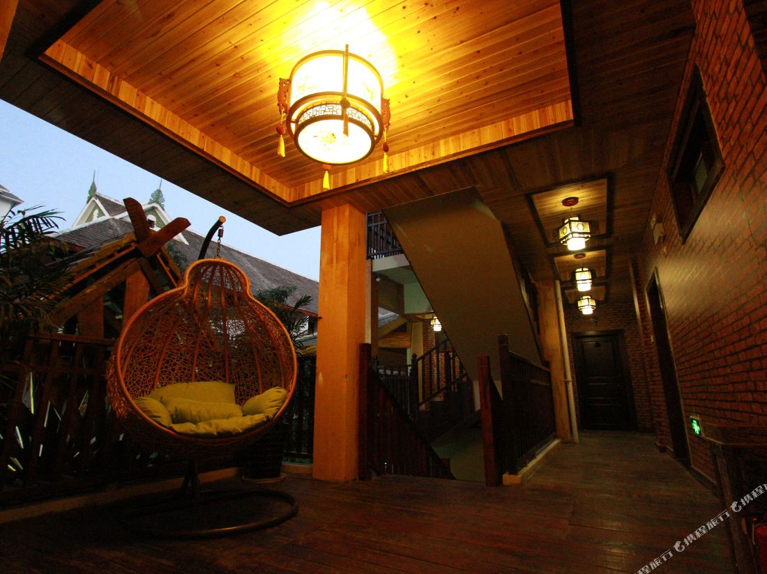 Xishuangbanna Flower Inn
