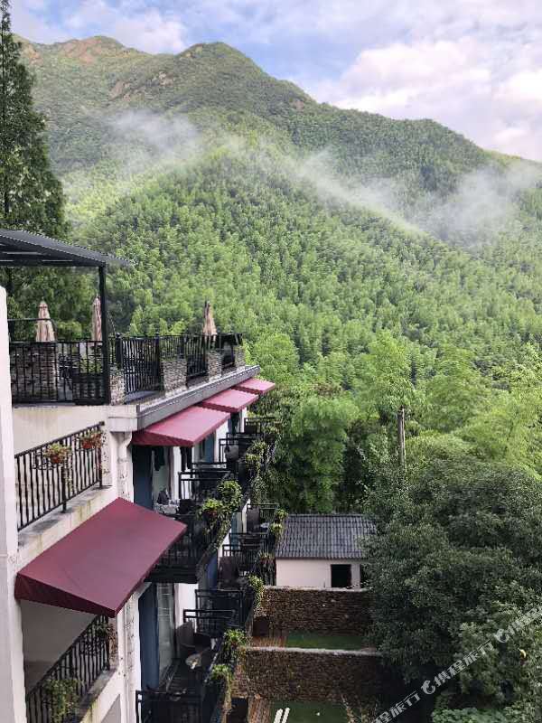 YinJu Hotel