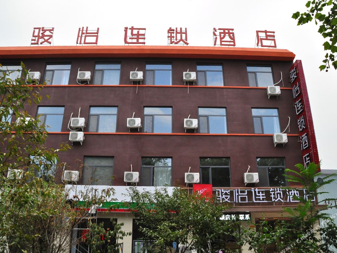 Yiyi Chain Hotel (Yicheng People's Square Branch)