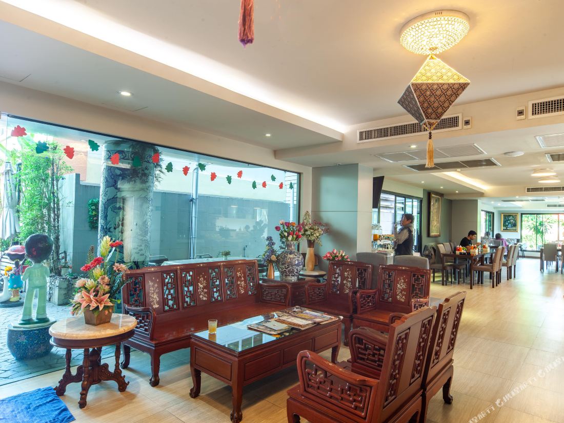 Rung Aroon Hotel by le Siri
