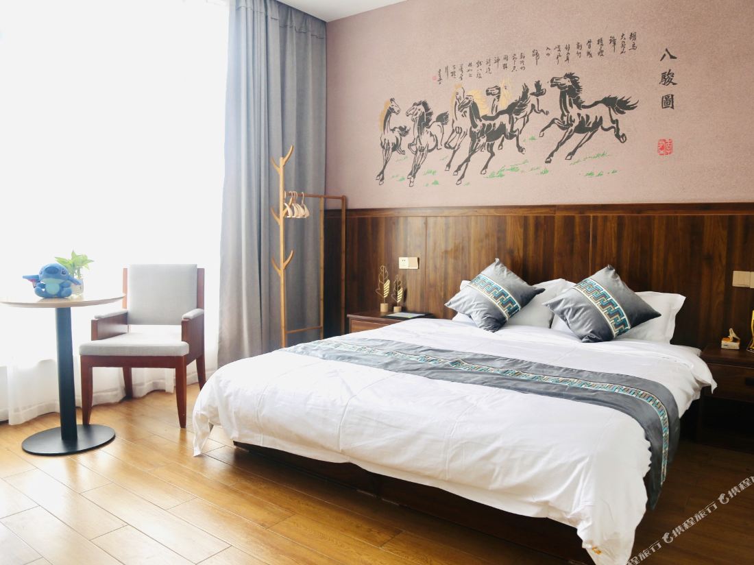Qinglu Hostel