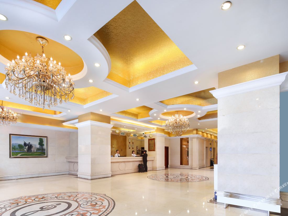 Vienna Hotel (Nanchang Bayi Square)