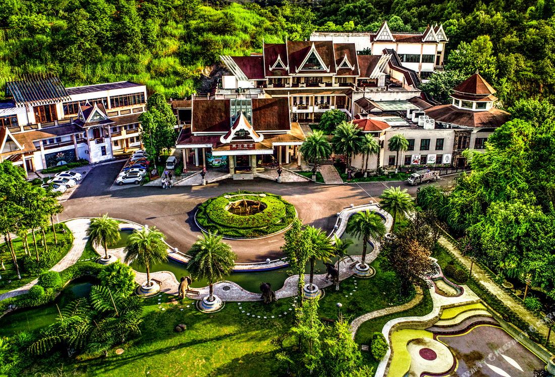 River & Holiday Hotel