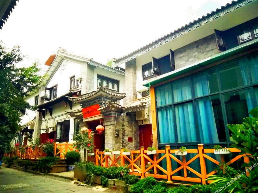 Floral Ruiyuan Inn