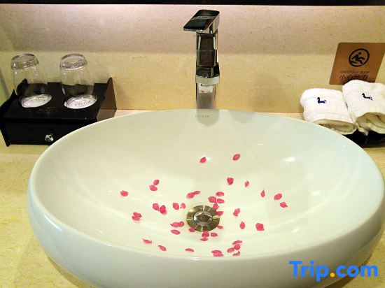 Junyue Internation Hotel